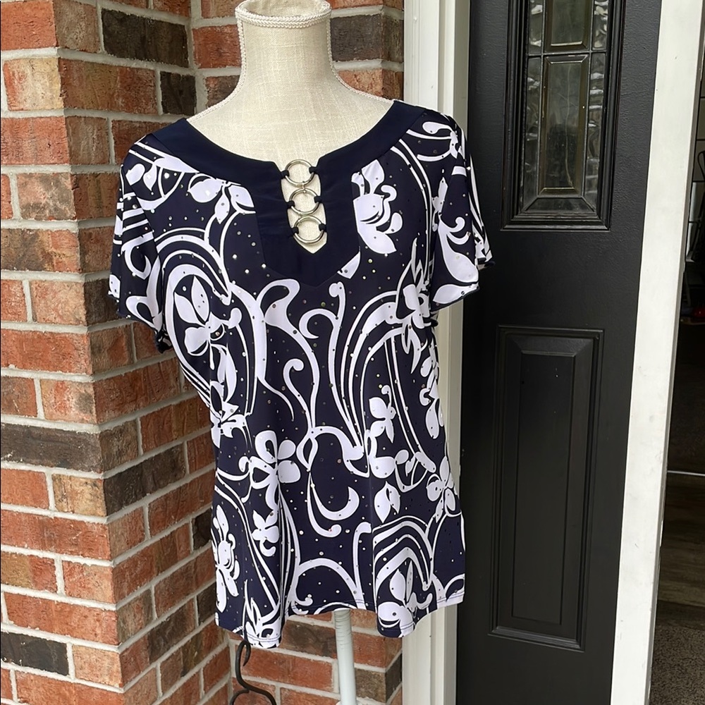 Dressbarn Blue‎ and White Cut Out Graphic Top